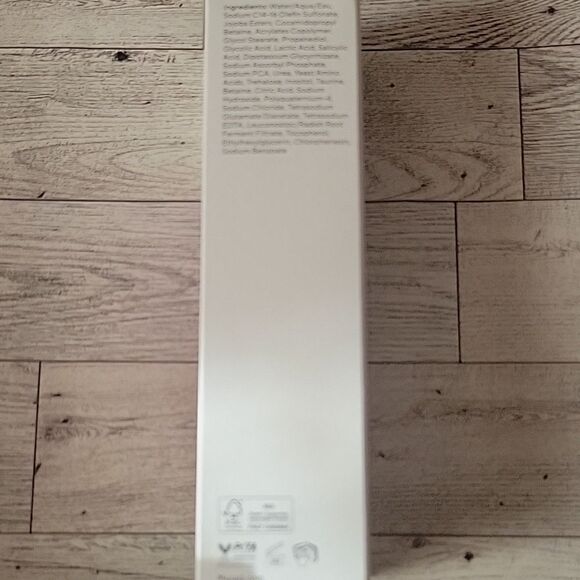 Murad Hydration AHA/BHA Exfoliating Cleanser - Picture 3 of 8